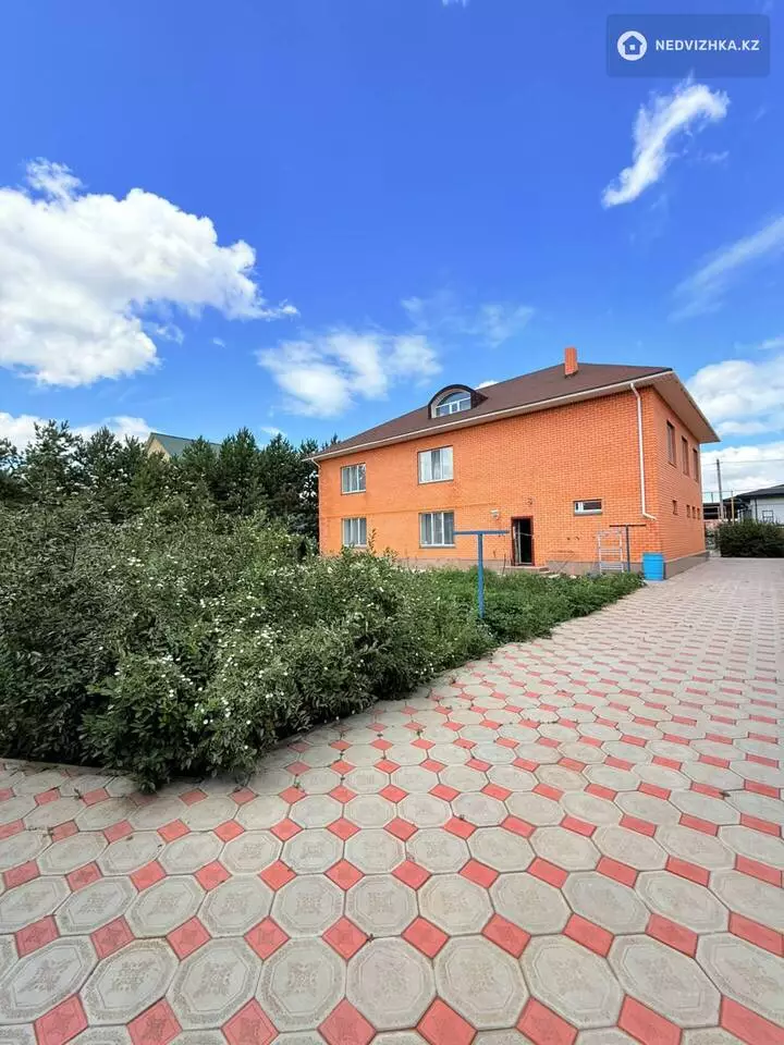 7-комнатный дом, 10 соток, 500 м², фотография 4