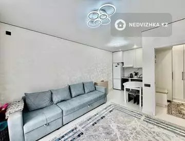 2-комнатная квартира, этаж 4 из 12, 40 м²