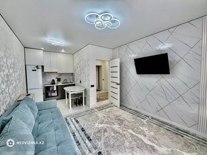2-комнатная квартира, этаж 4 из 12, 40 м², фотография 5