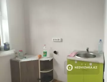 4-комнатная квартира, этаж 1 из 5, 61 м²