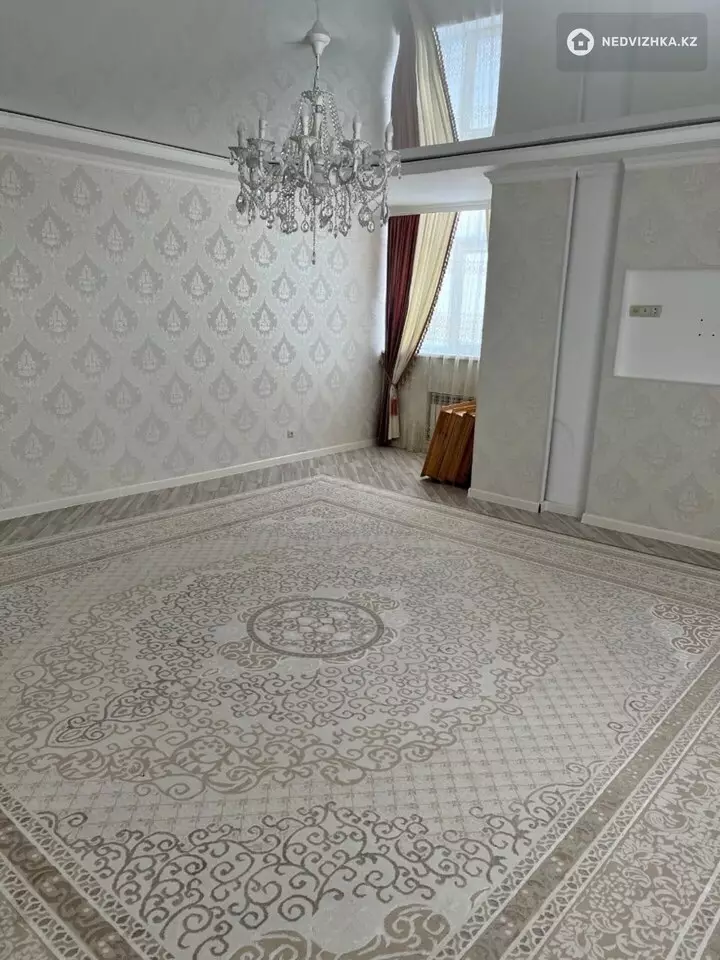 3-комнатная квартира, этаж 5 из 7, 130 м², фотография 2