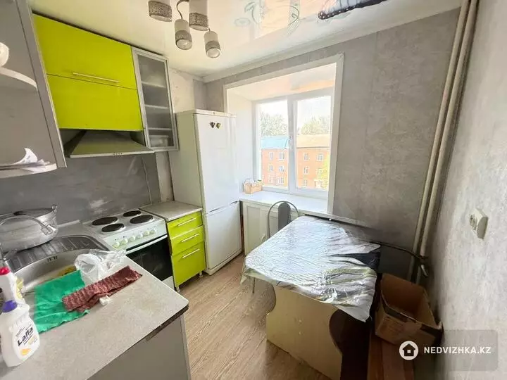 4-комнатная квартира, этаж 4 из 5, 63 м², На длительный срок, фотография 4