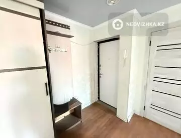 4-комнатная квартира, этаж 4 из 5, 63 м², На длительный срок, миниатюра 8