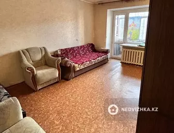 2-комнатная квартира, этаж 3 из 5, 52 м², миниатюра 1