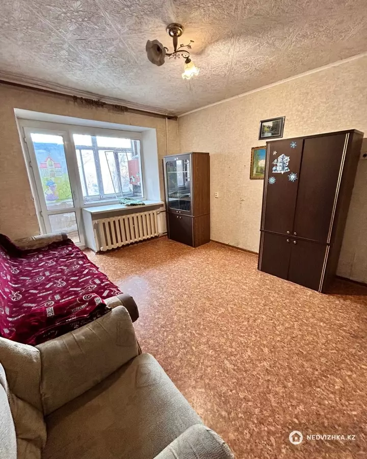 2-комнатная квартира, этаж 3 из 5, 52 м², фотография 2