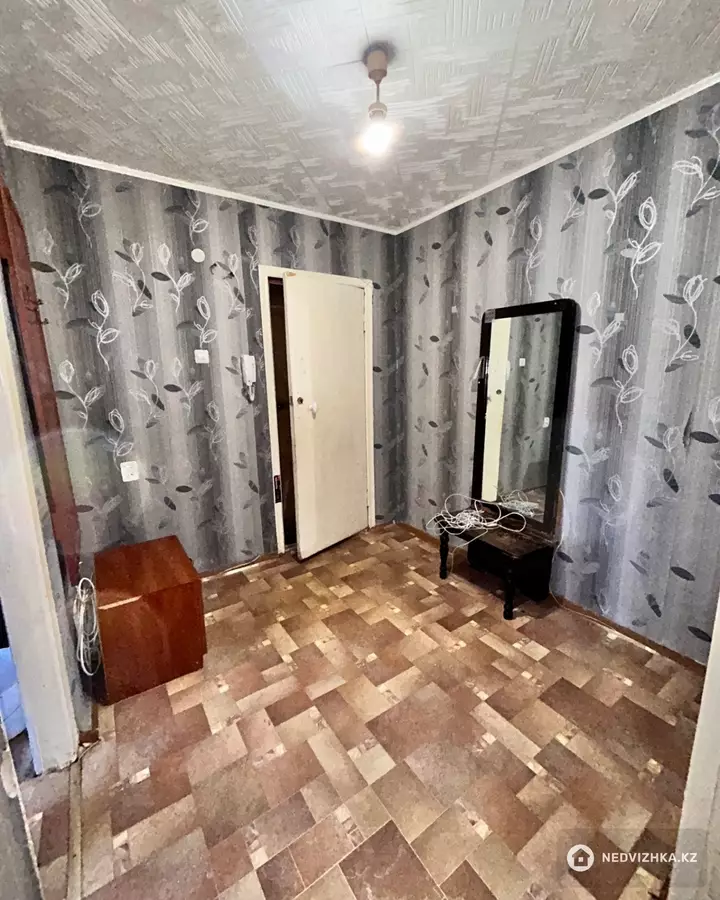 2-комнатная квартира, этаж 3 из 5, 52 м², фотография 4