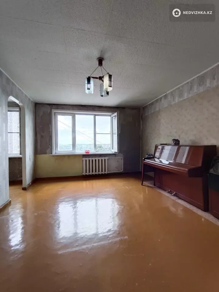 4-комнатная квартира, этаж 10 из 10, 75 м², фотография 3