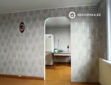 4-комнатная квартира, этаж 10 из 10, 75 м²