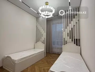 3-комнатная квартира, этаж 9 из 9, 100 м²