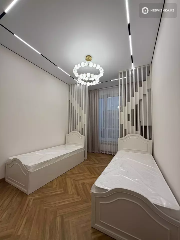 3-комнатная квартира, этаж 9 из 9, 100 м², фотография 2