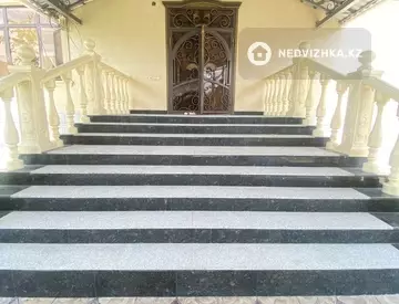 6-комнатный дом, 10 соток, 111 м²