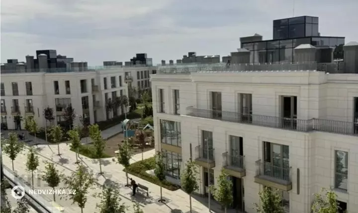 4-бөлмелі пәтер, қабат 1 барлық қабат саны 3, 230 м²