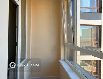 2-комнатная квартира, этаж 7 из 9, 62 м², миниатюра 3