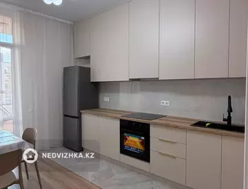 2-комнатная квартира, этаж 7 из 9, 62 м², миниатюра 10