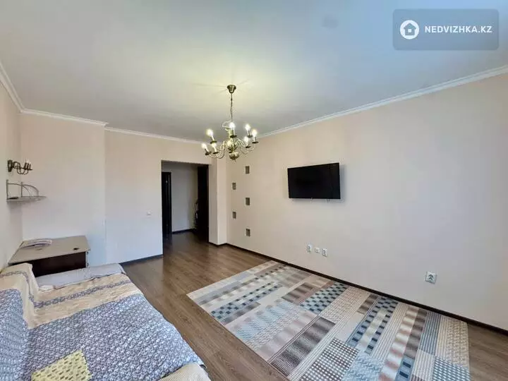 1-комнатная квартира, этаж 14 из 10, 70 м²