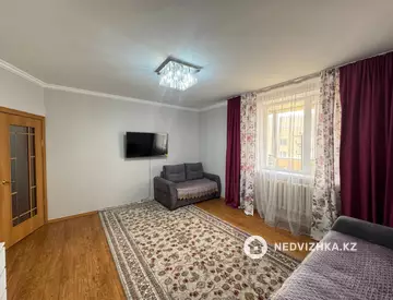 1-комнатная квартира, этаж 4 из 18, 44 м², миниатюра 2