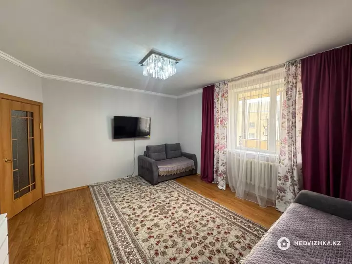 1-комнатная квартира, этаж 4 из 18, 44 м², фотография 2