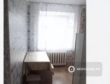 1-комнатная квартира, этаж 4 из 5, 32 м², Посуточно, миниатюра 6