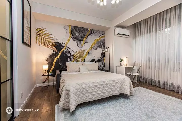 2-комнатная квартира, этаж 3 из 13, 52 м², Посуточно
