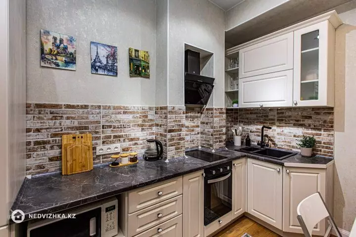 2-комнатная квартира, этаж 3 из 13, 52 м², Посуточно, фотография 5