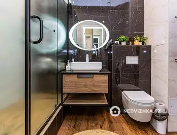 2-комнатная квартира, этаж 3 из 13, 52 м², Посуточно, миниатюра 7