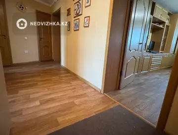 4-комнатная квартира, этаж 4 из 5, 77 м²