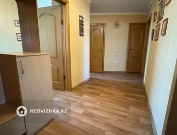 3-комнатная квартира, этаж 4 из 5, 77 м², миниатюра 6