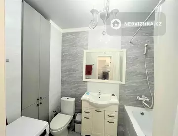 3-комнатная квартира, этаж 4 из 12, 82 м², миниатюра 5