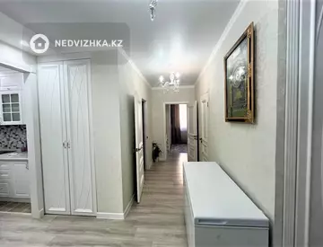 3-комнатная квартира, этаж 4 из 12, 82 м², миниатюра 10