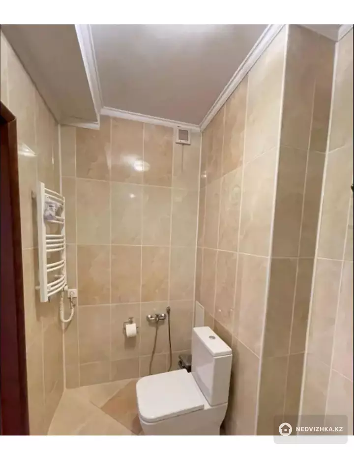 2-комнатная квартира, этаж 5 из 24, 65 м², фотография 4
