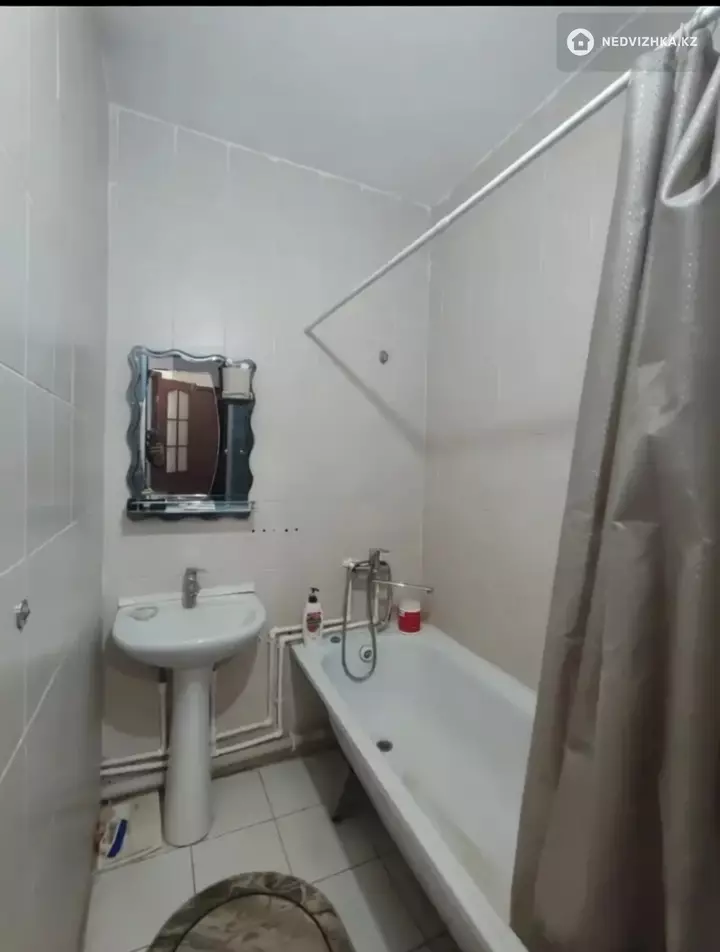 1-комнатная квартира, этаж 3 из 9, 43 м², фотография 2