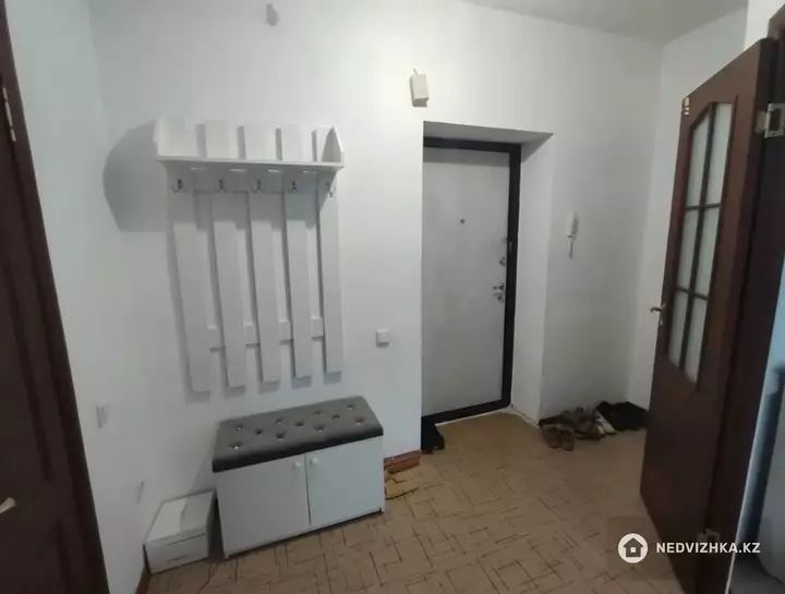 1-комнатная квартира, этаж 3 из 9, 43 м², фотография 3
