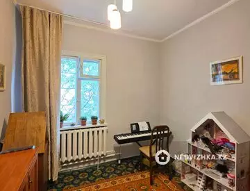 5-комнатный дом, 4.9 соток, 180 м²