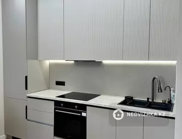 2-комнатная квартира, этаж 3 из 12, 40 м², миниатюра 5
