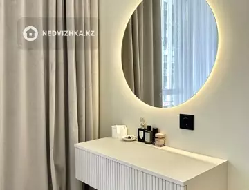 2-комнатная квартира, этаж 3 из 12, 40 м², миниатюра 2