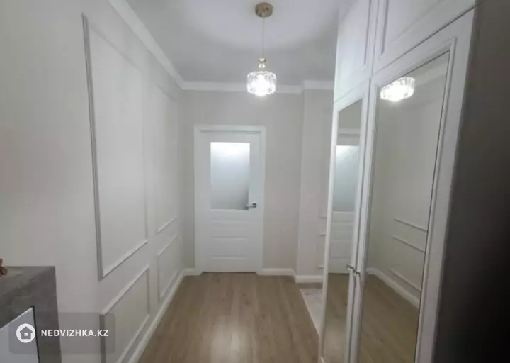 2-комнатная квартира, этаж 14 из 19, 68 м², фотография 3