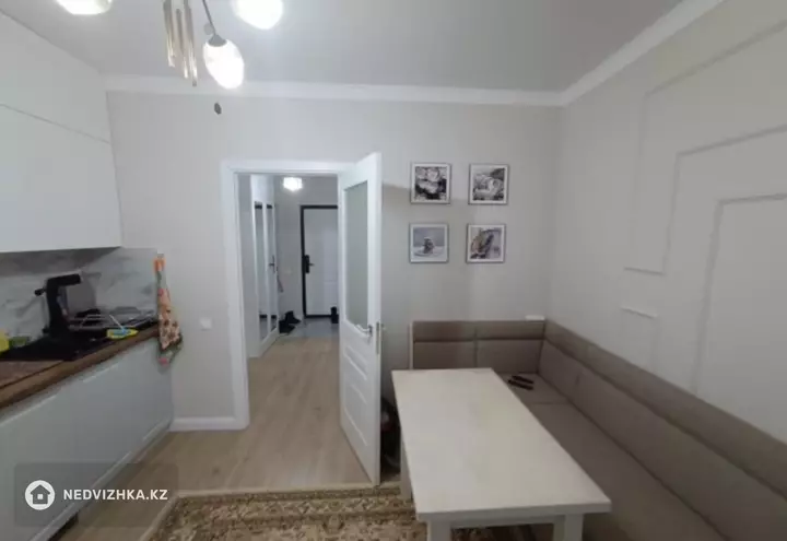 2-комнатная квартира, этаж 14 из 19, 68 м², фотография 5