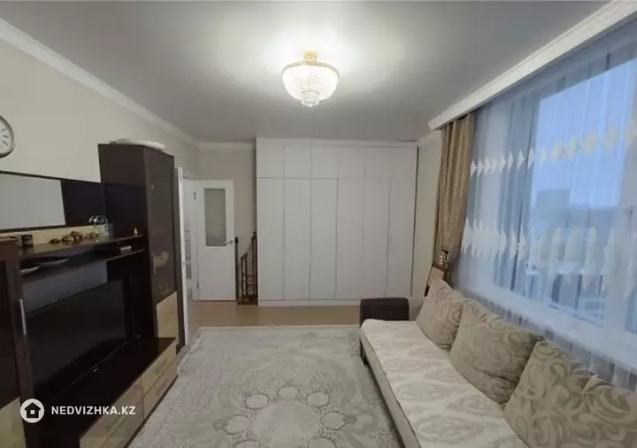 2-комнатная квартира, этаж 14 из 19, 68 м², фотография 4
