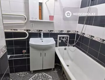 1-комнатная квартира, этаж 3 из 5, 34 м², На длительный срок