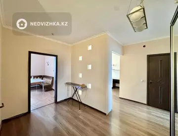 2-комнатная квартира, этаж 14 из 17, 70 м², миниатюра 2