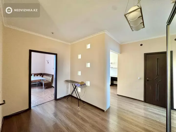 2-комнатная квартира, этаж 14 из 17, 70 м², фотография 2