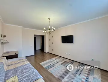 2-комнатная квартира, этаж 14 из 17, 70 м², миниатюра 5