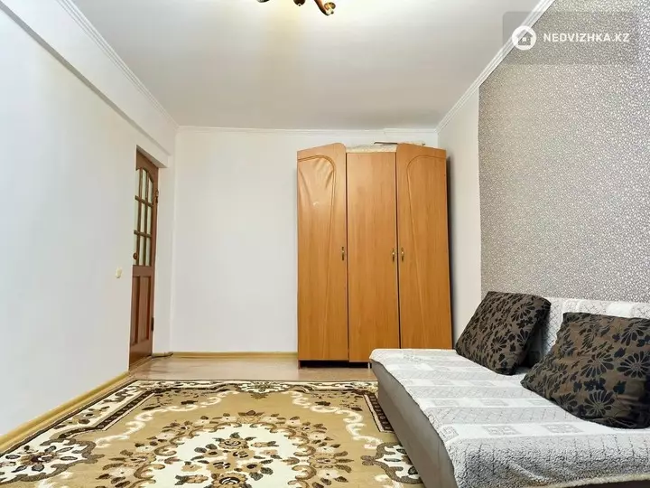 1-комнатная квартира, этаж 4 из 5, 30 м², фотография 2