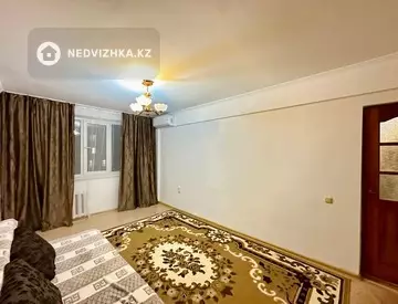 1-комнатная квартира, этаж 4 из 5, 30 м²