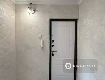 3-комнатная квартира, этаж 4 из 5, 70 м²