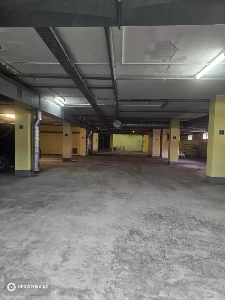 2-комнатная квартира, этаж 3 из 5, 82 м², 2-фотосурет