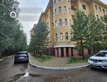 2-комнатная квартира, этаж 3 из 5, 82 м², миниатюра 4