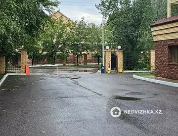 2-комнатная квартира, этаж 3 из 5, 82 м², миниатюра 5