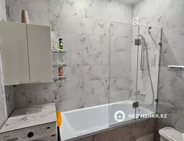 2-комнатная квартира, этаж 3 из 5, 82 м², миниатюра 12