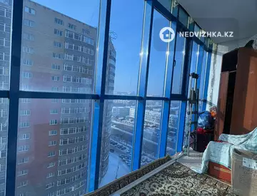 3-комнатная квартира, этаж 13 из 17, 82 м², миниатюра 1